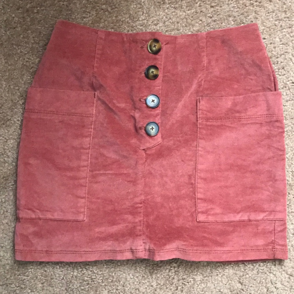 My absolute favorite mini high waisted skirt